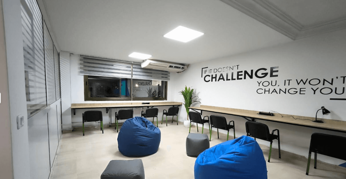 FRIENDS LAB COWORKING SPACE